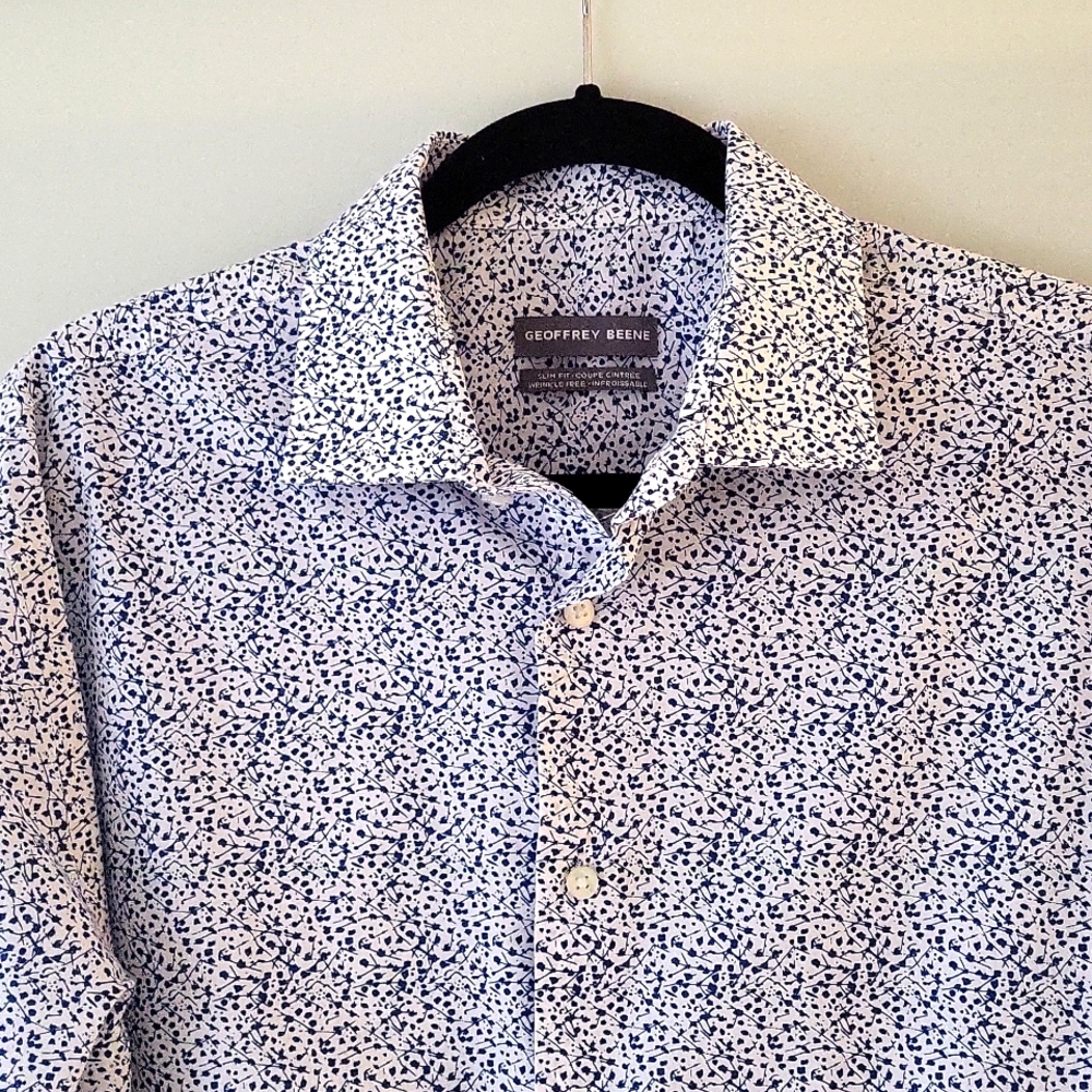 🎄 men's trendy dress shirt , wrinkle free  navy blue and white